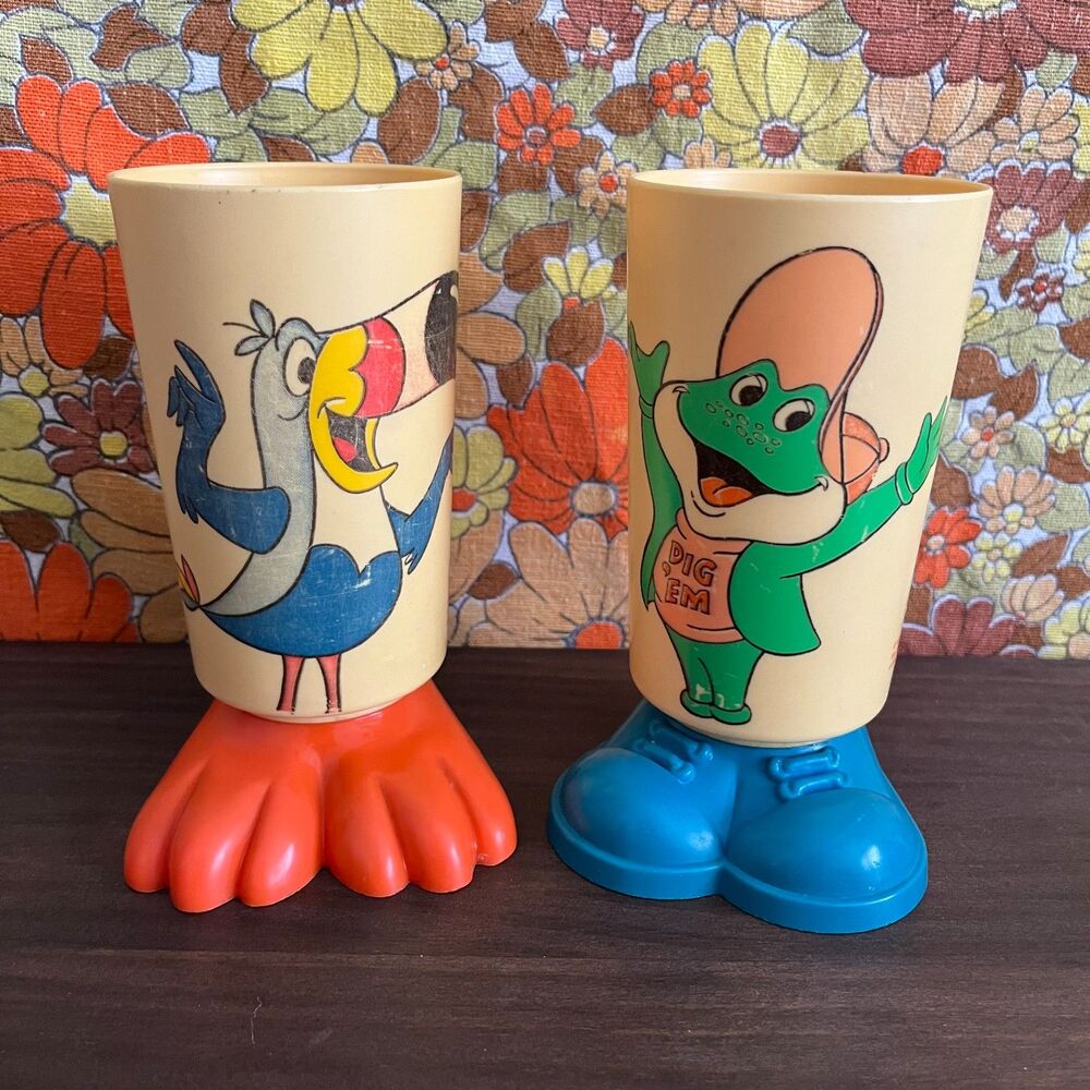 Vintage 80s Toucan Sam and Dig'em Frog Plastic Cups with Feet